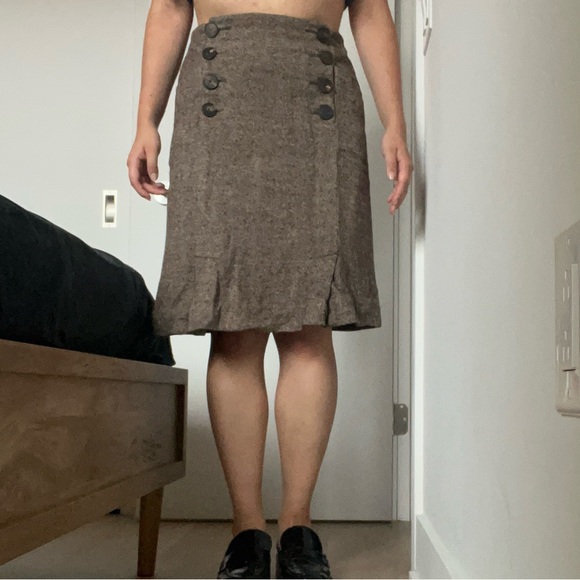 Massimo Dutti midi Autumn brown Chic Shortened Skirt with Front Pockets &buttons - Picture 9 of 10